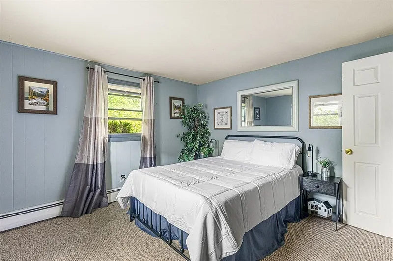 8 Hampden Road Photo 11