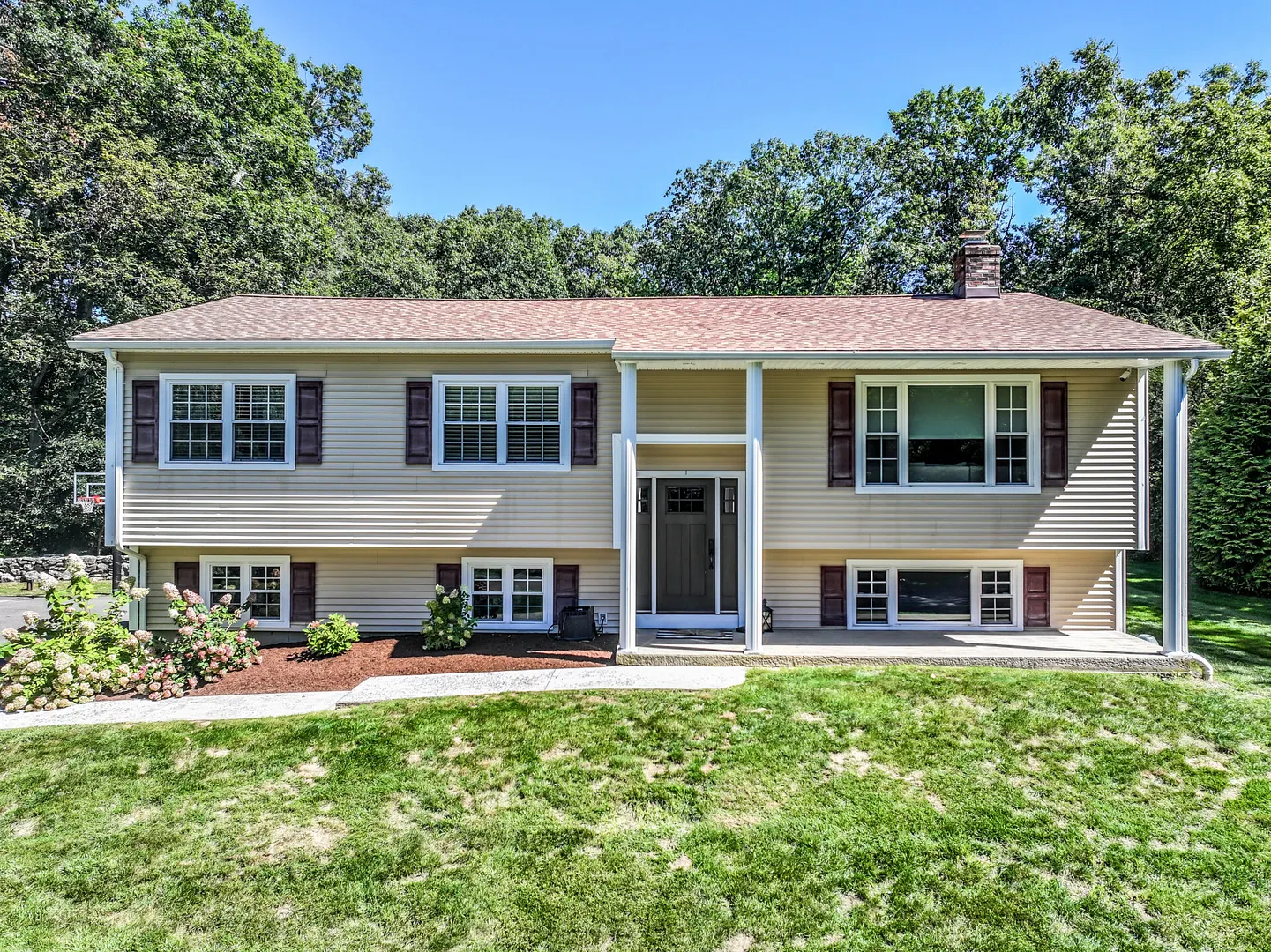 31 Deer Run Road Photo 4