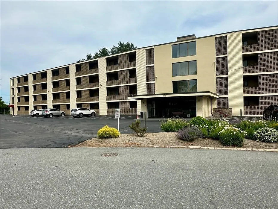 175 Hoffman Avenue  #410 Photo 1