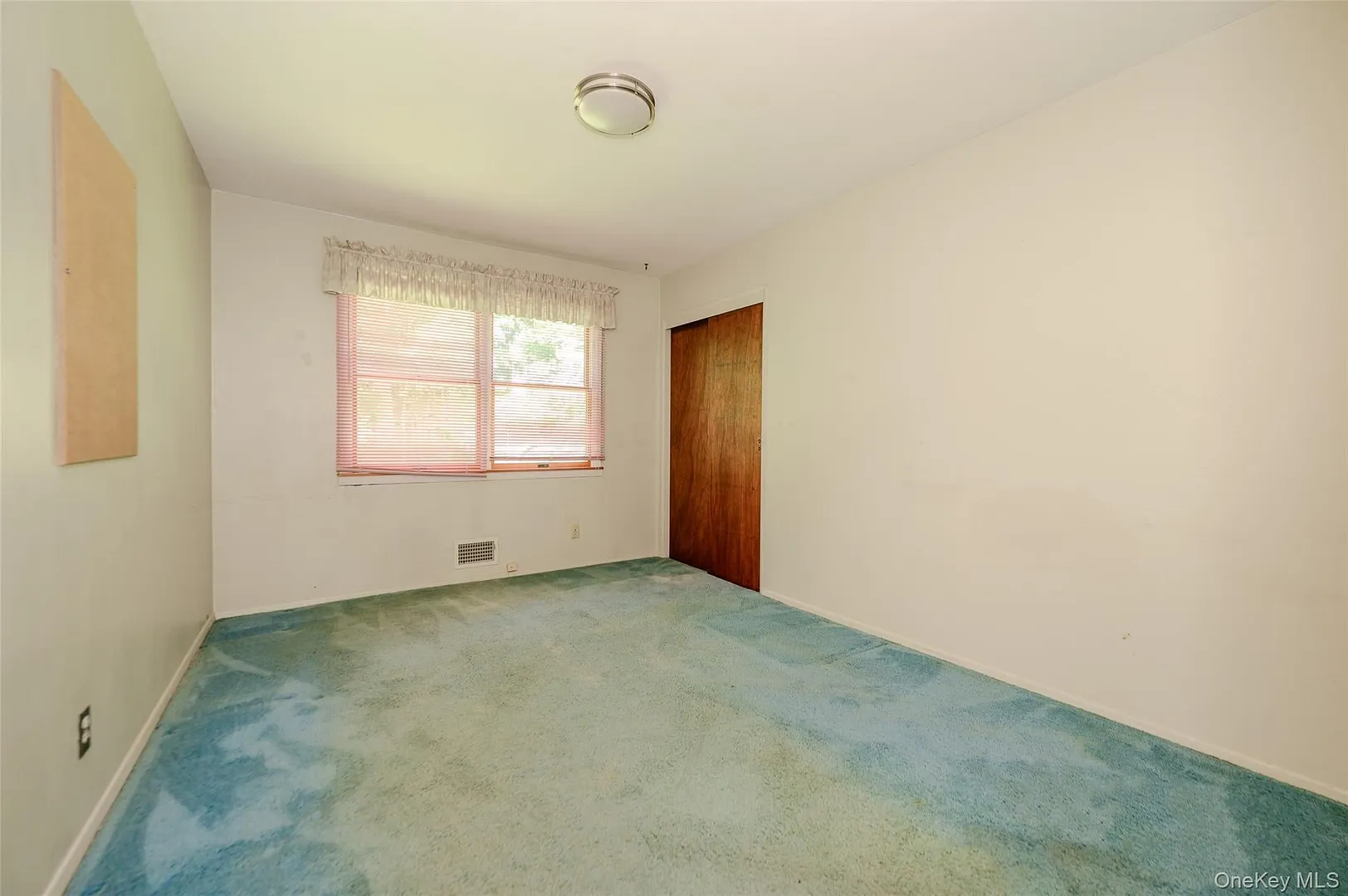 9 Somerstown Road Photo 18