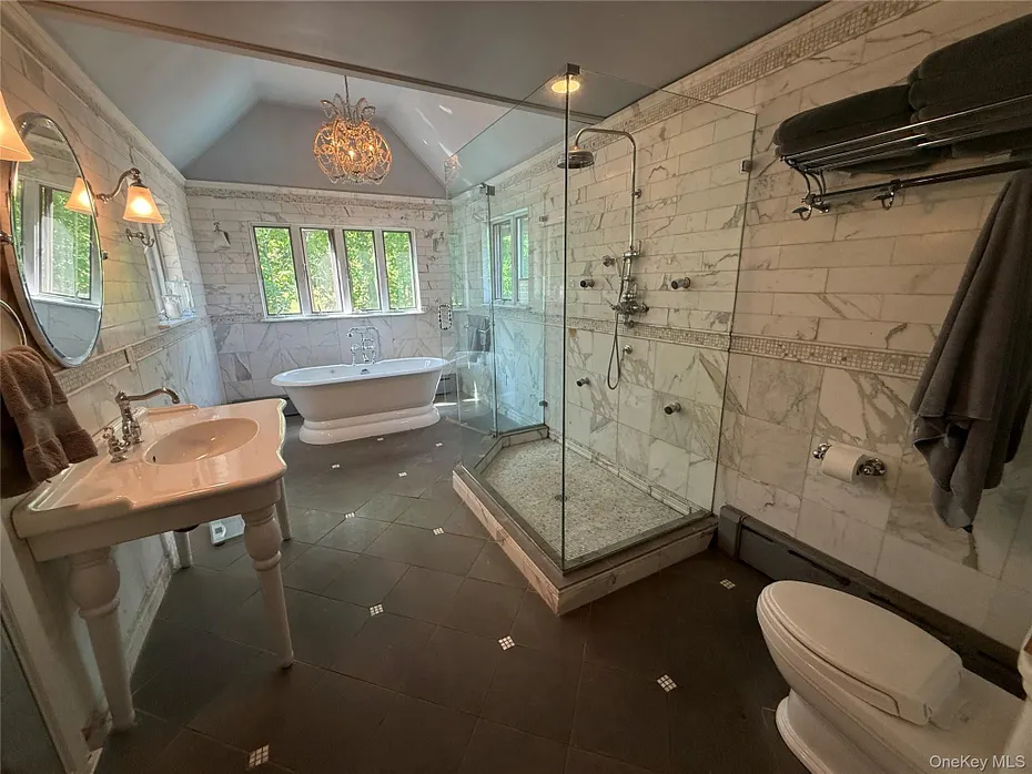 205 High Street Photo 19