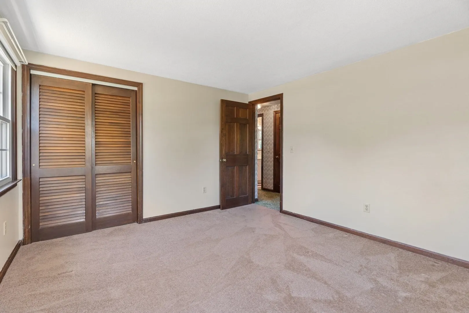 28 Pine Street Photo 22