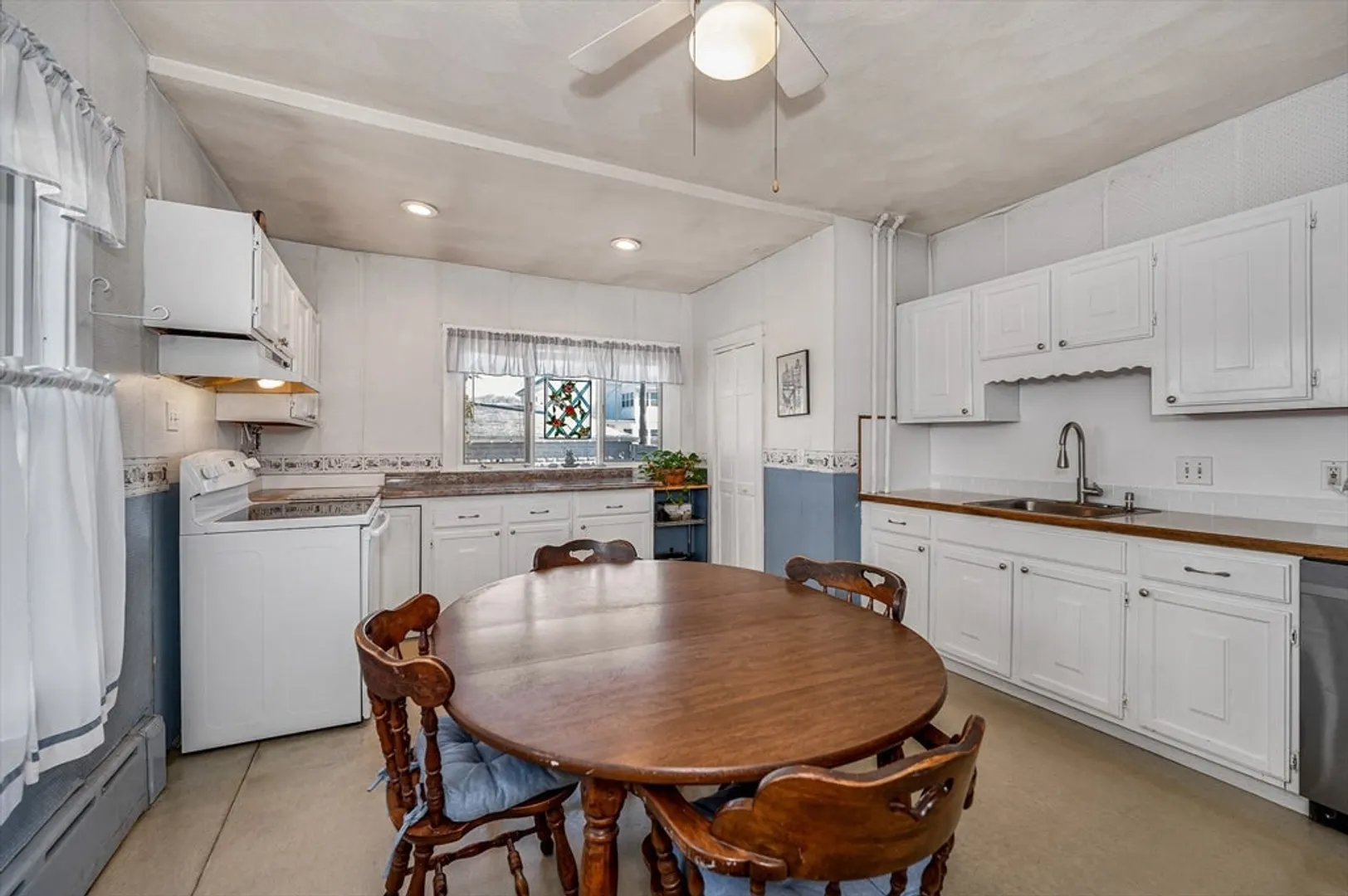 25 Wicklow Ave Photo 18