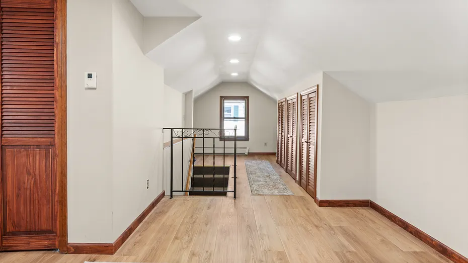 45 Kensington Ave Photo 15