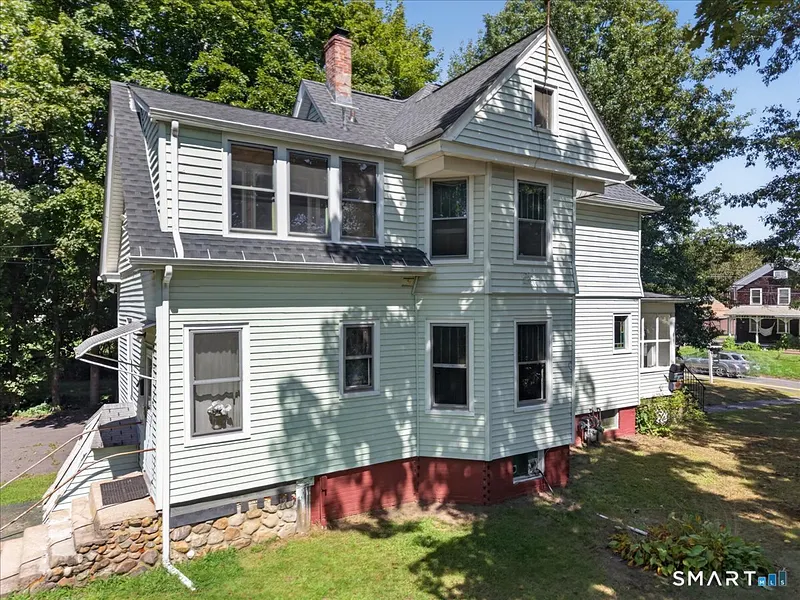 537 Naubuc Avenue Photo 4