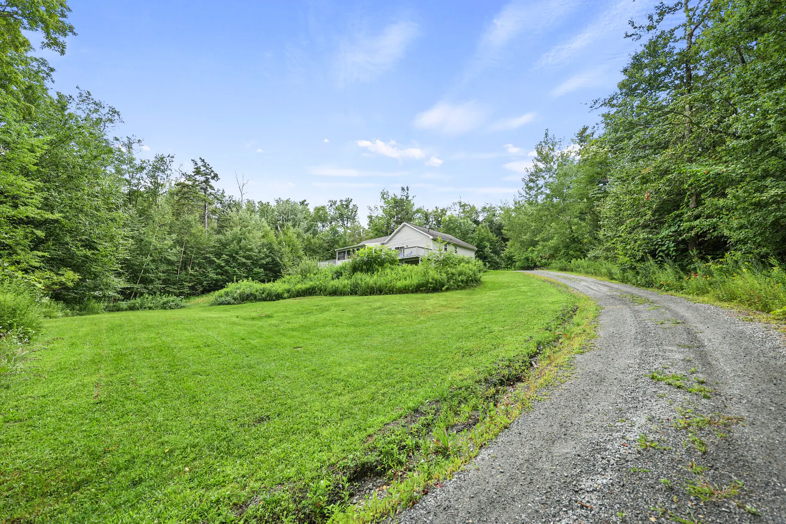 229 Hamilton Rd Photo 2