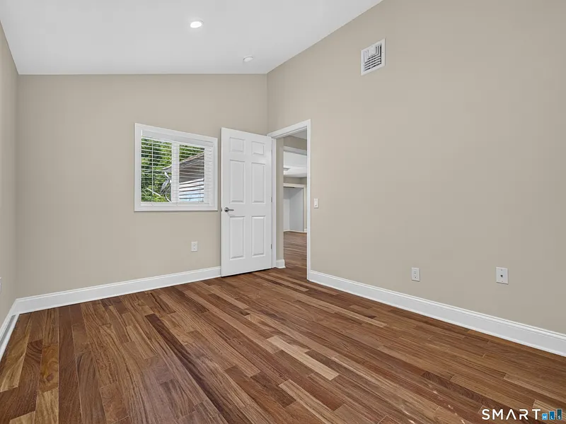 149 Liberty Street Photo 24