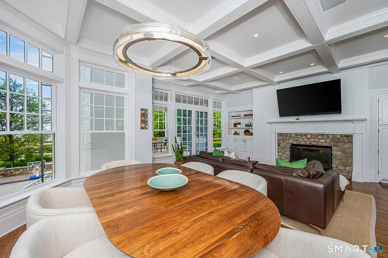 155 Long Neck Point Road Photo 16
