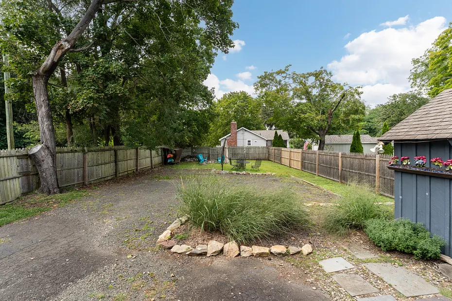 221 Water Street Photo 22