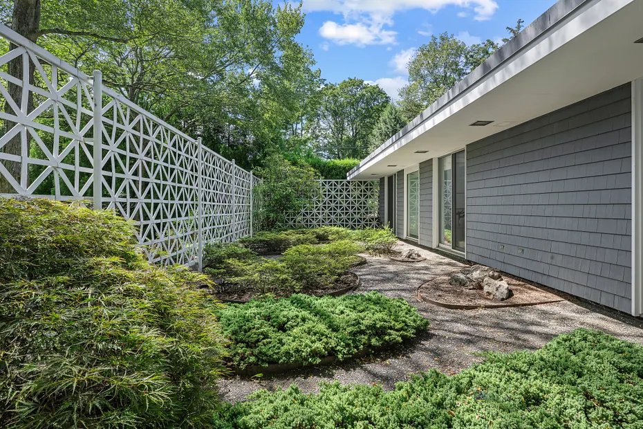 565 Oenoke Ridge Photo 29