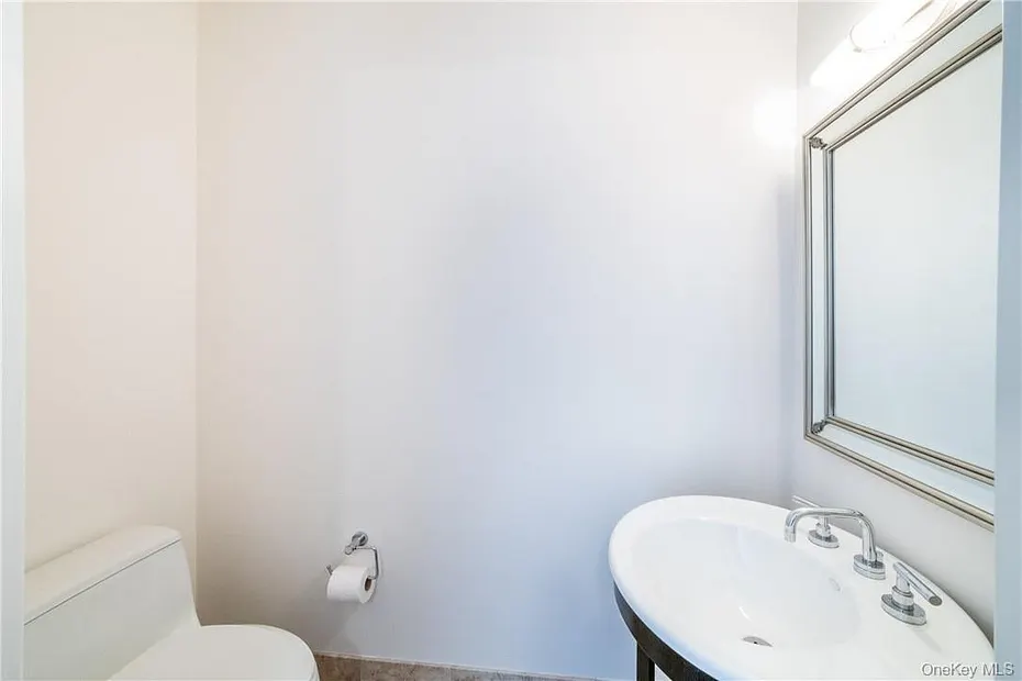 175 Huguenot Street  #2602 Photo 7