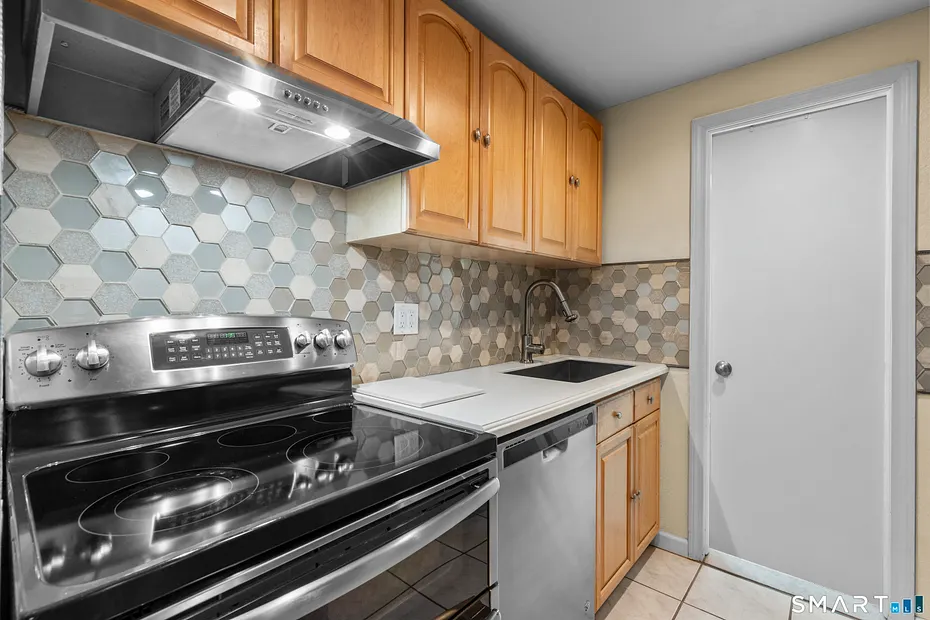 27 Amherst Place Photo 26