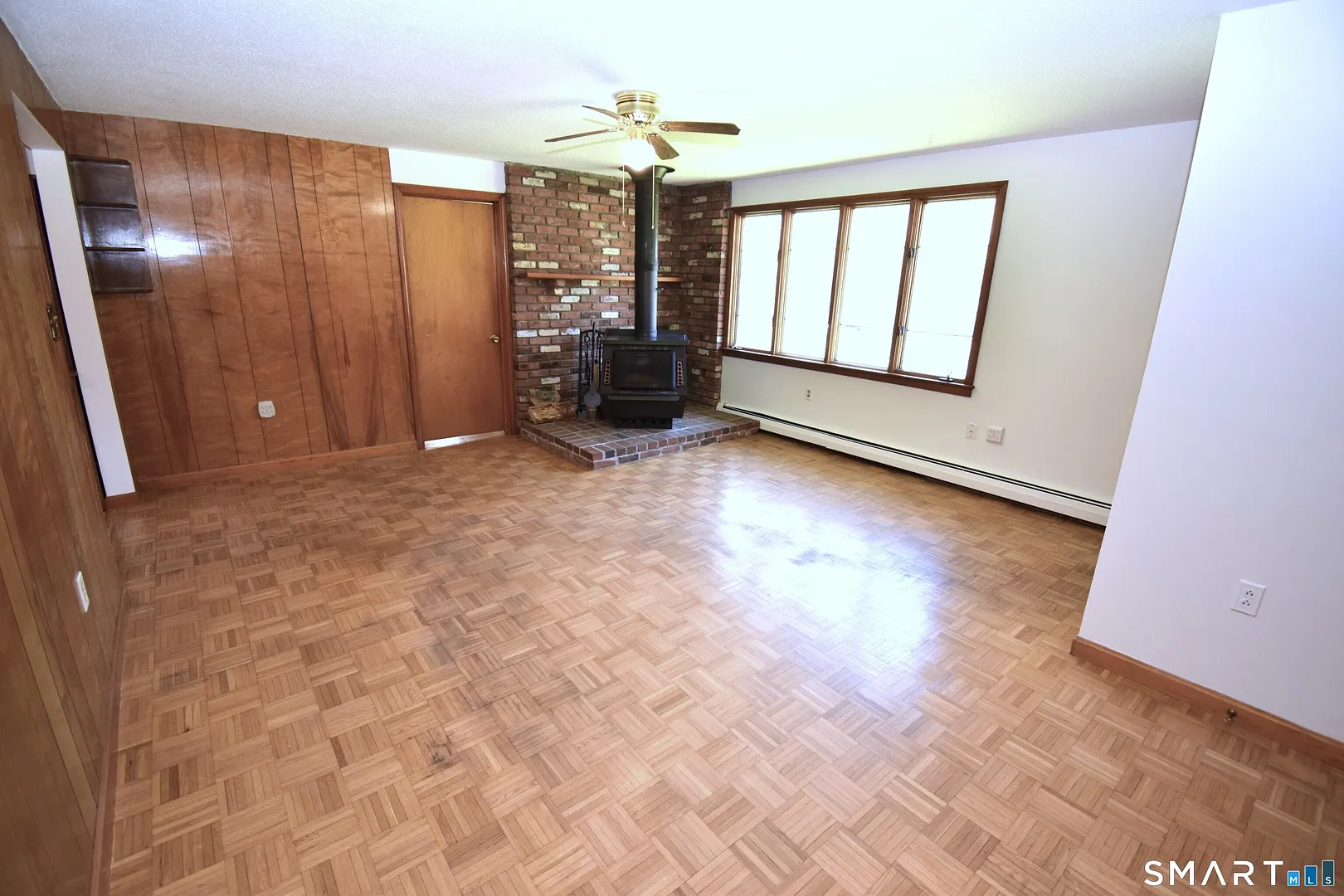 273 Horse Pond Road Photo 6