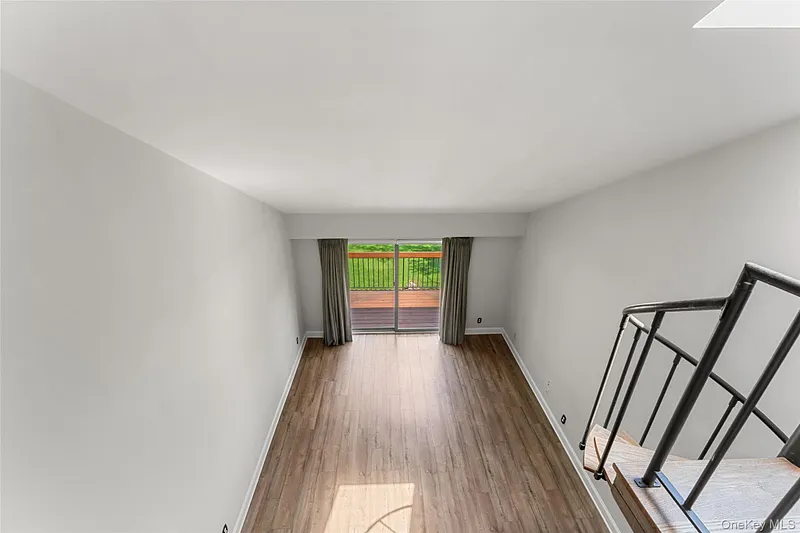 18 Bronxville Glen Drive  #3-12 Photo 27
