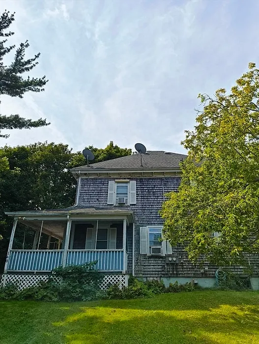 140 Main St Photo 10