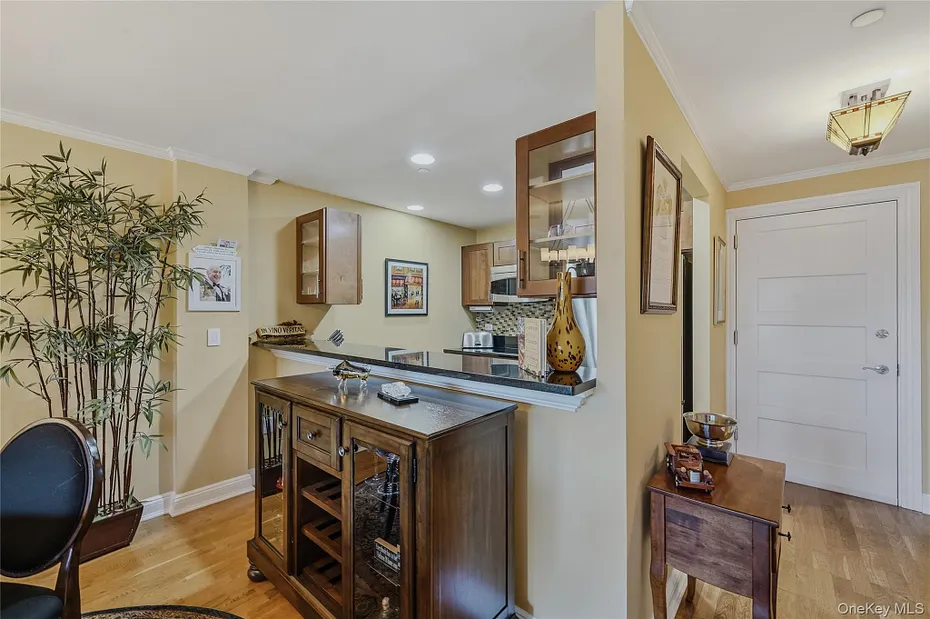 225 Stanley Avenue  #107 Photo 4