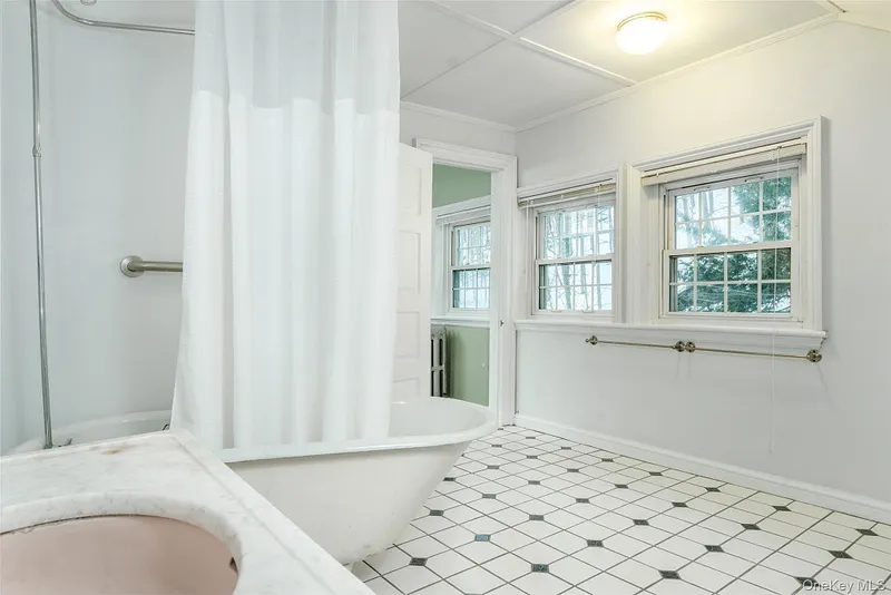 6 Westridge Road Photo 46