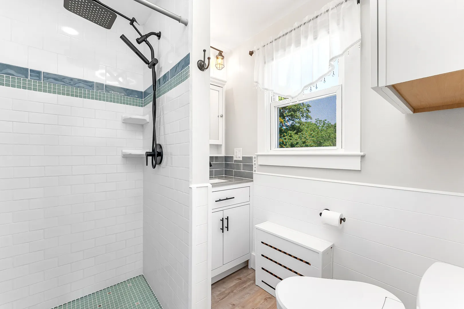 124 Beach Street Photo 32