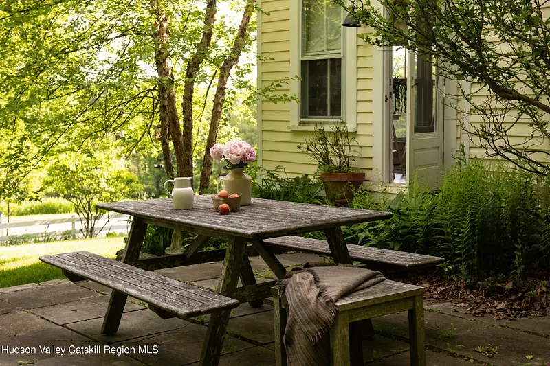 132 Decker Road Photo 8