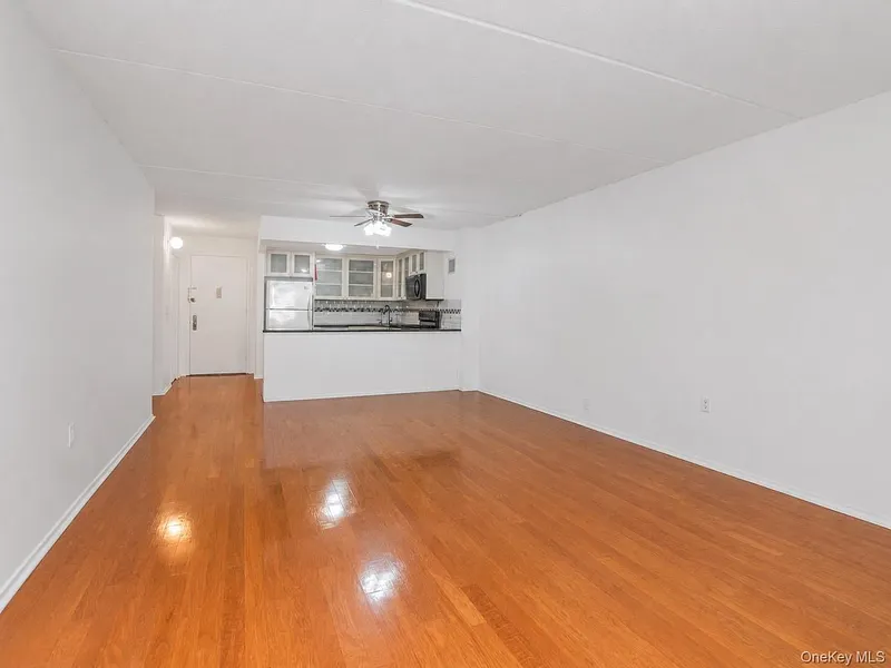777 N Macquesten Parkway  #203 Photo 8