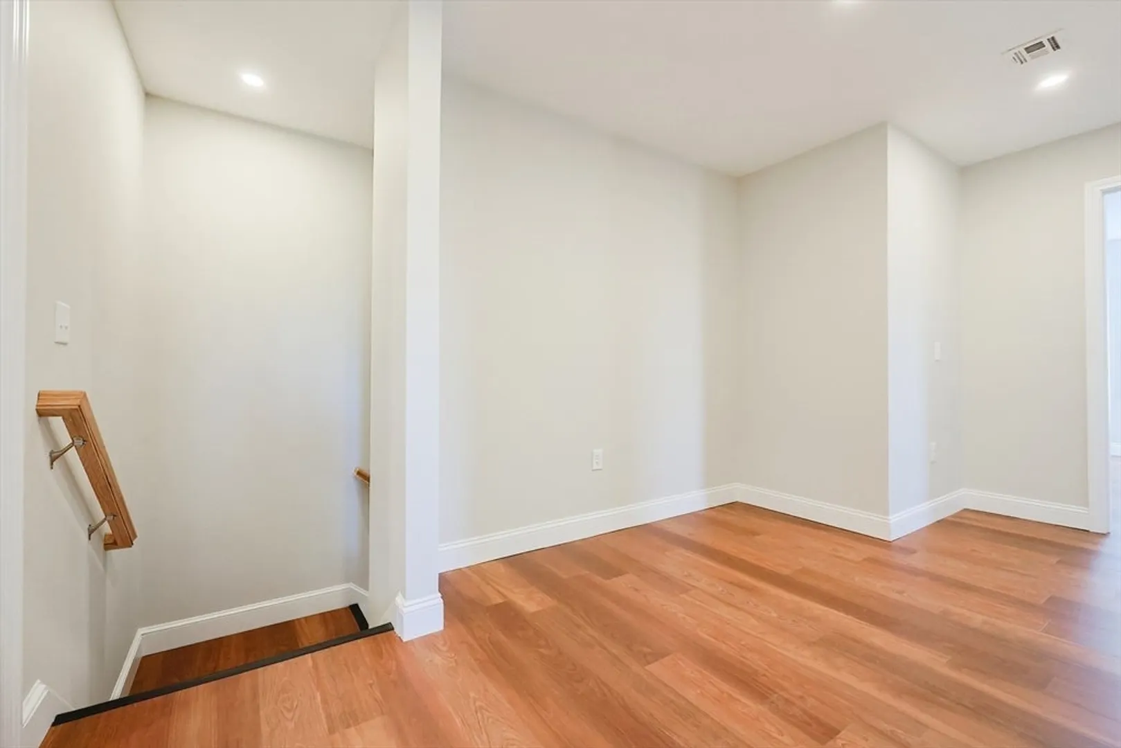60 Oak Street  #B Photo 14