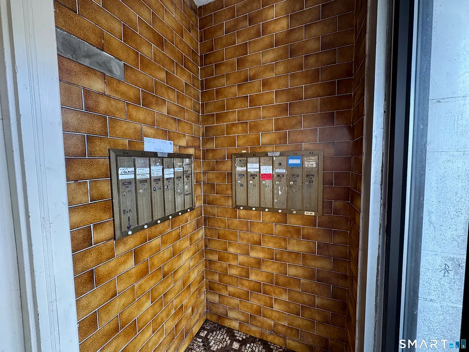 450 Franklin Avenue Photo 20