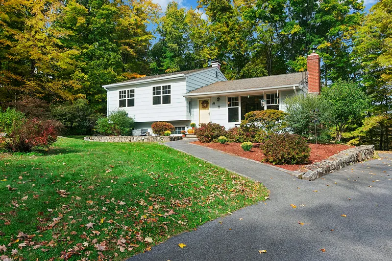 35 Aspen Ledges Road Photo 25