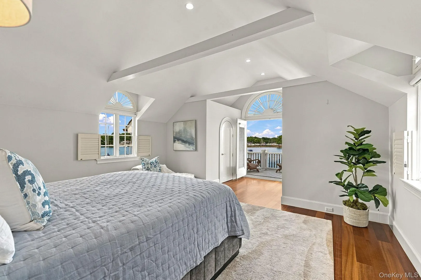 522 The Parkway Photo 21