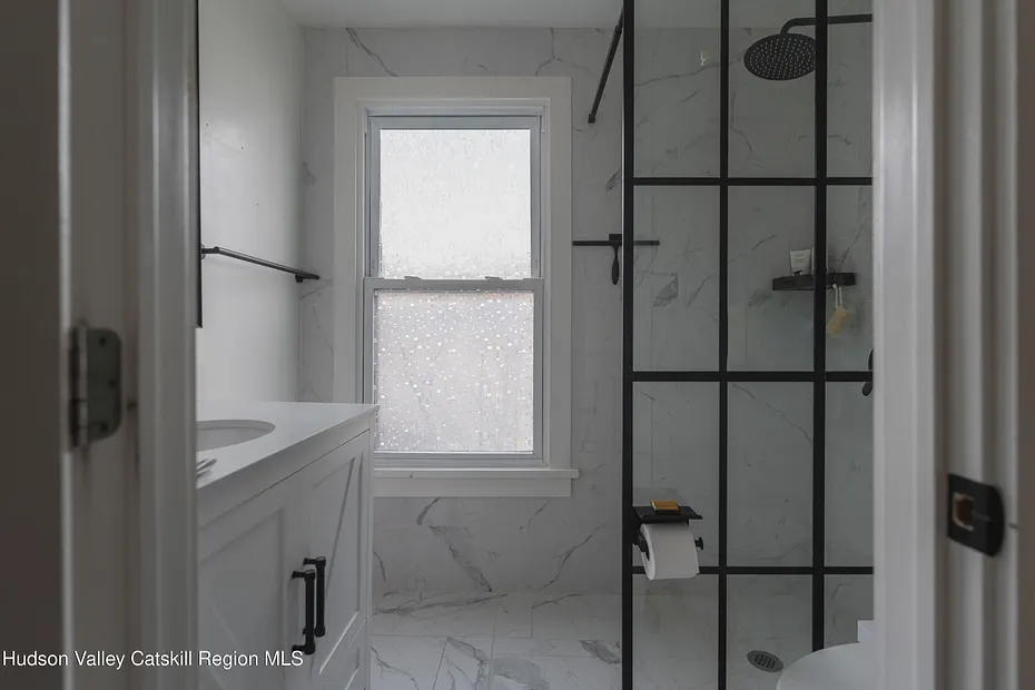 517 State Street Photo 24