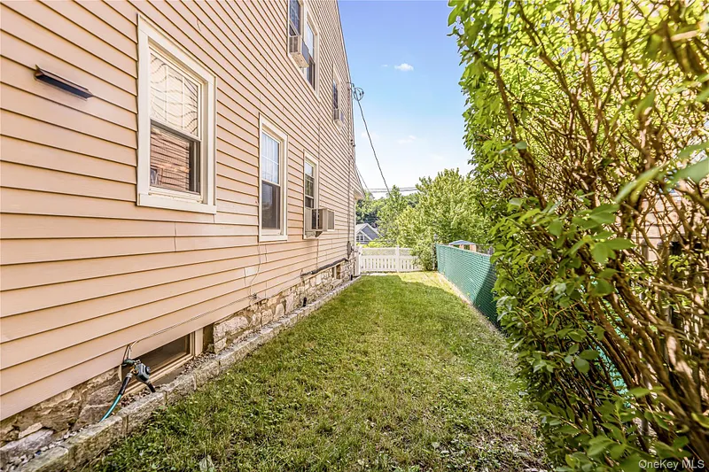 206 Midland Avenue Photo 23