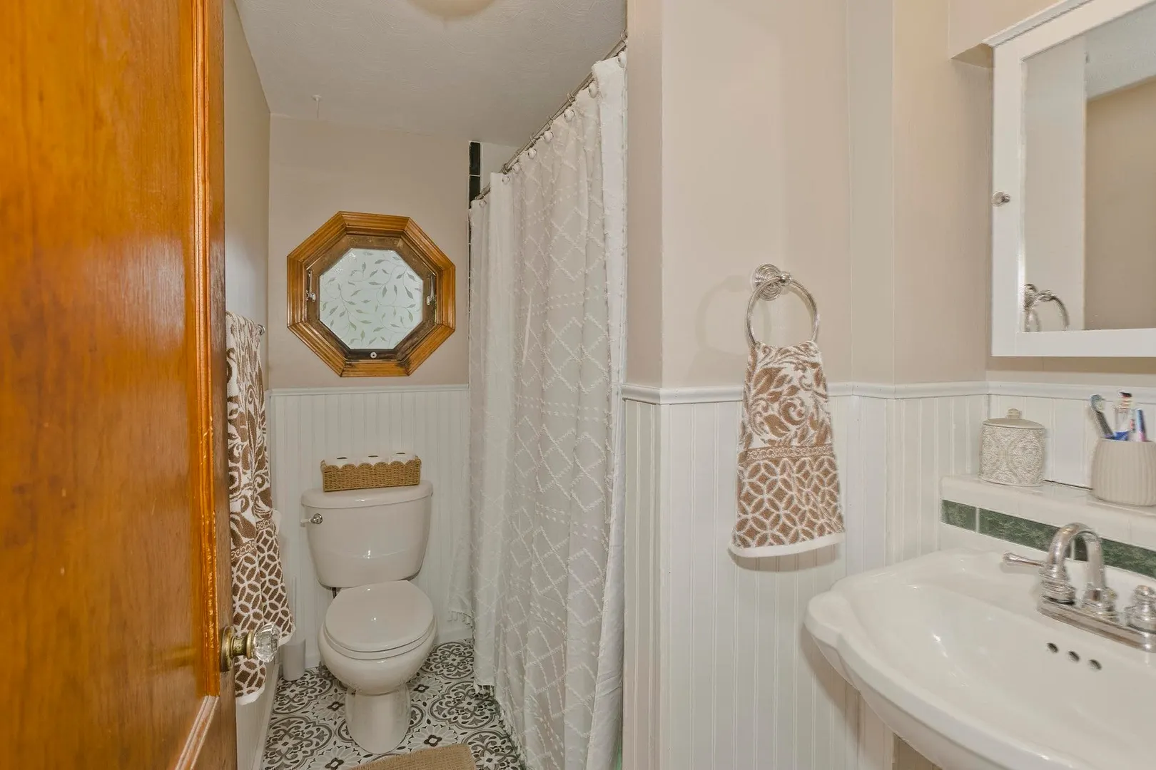 35 Pinehurst St Photo 24