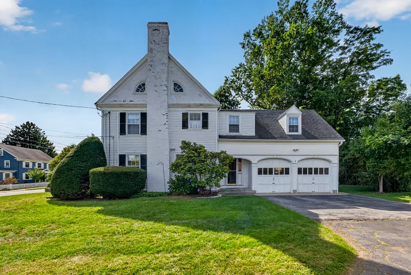 39 Glenwood Avenue Photo 1