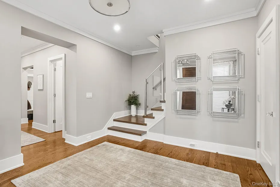 9 Kirby Lane N Photo 2