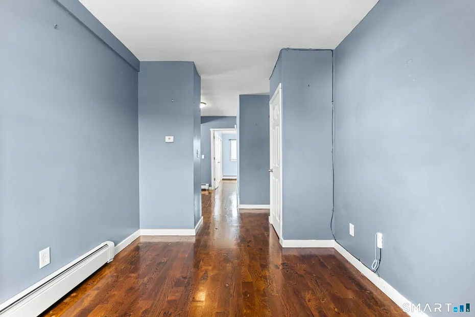 62 Saint Michaels Avenue Photo 3