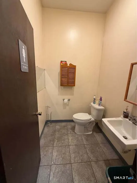 29 Seemans Lane Photo 10