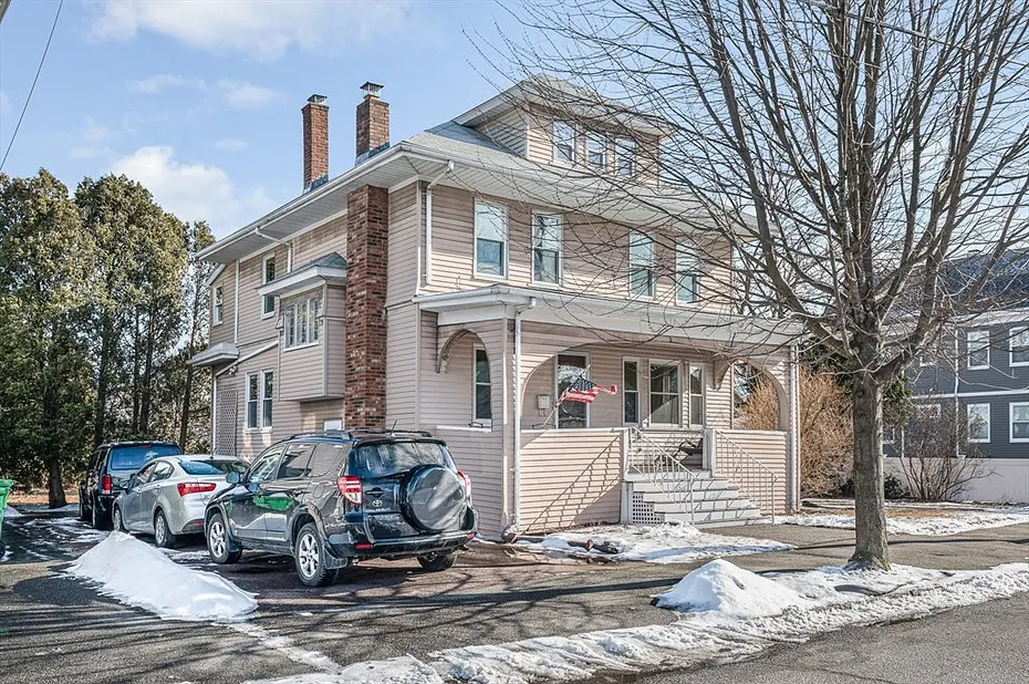 25 Wicklow Ave Photo 2