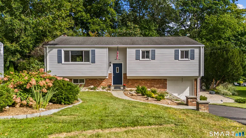 27 Amherst Place Photo 1