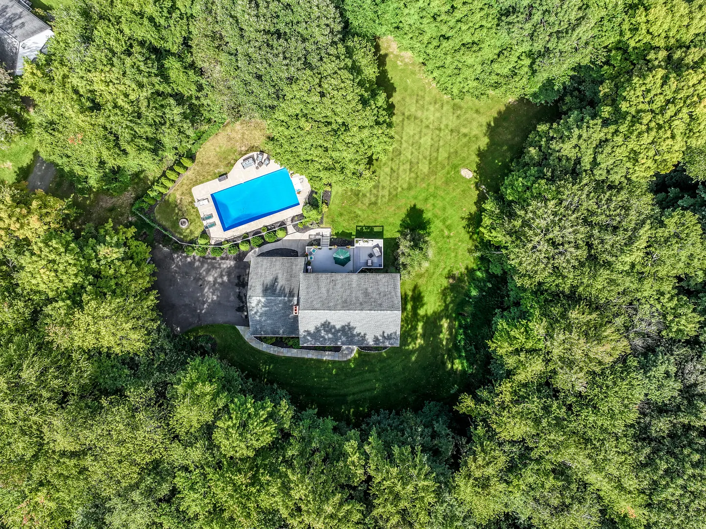 33 Brookwood Drive Photo 2