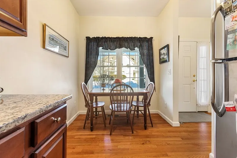 631 East St #L101 Photo 9