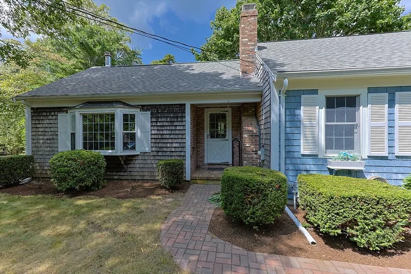 925 Crowells Bog Rd Photo 4