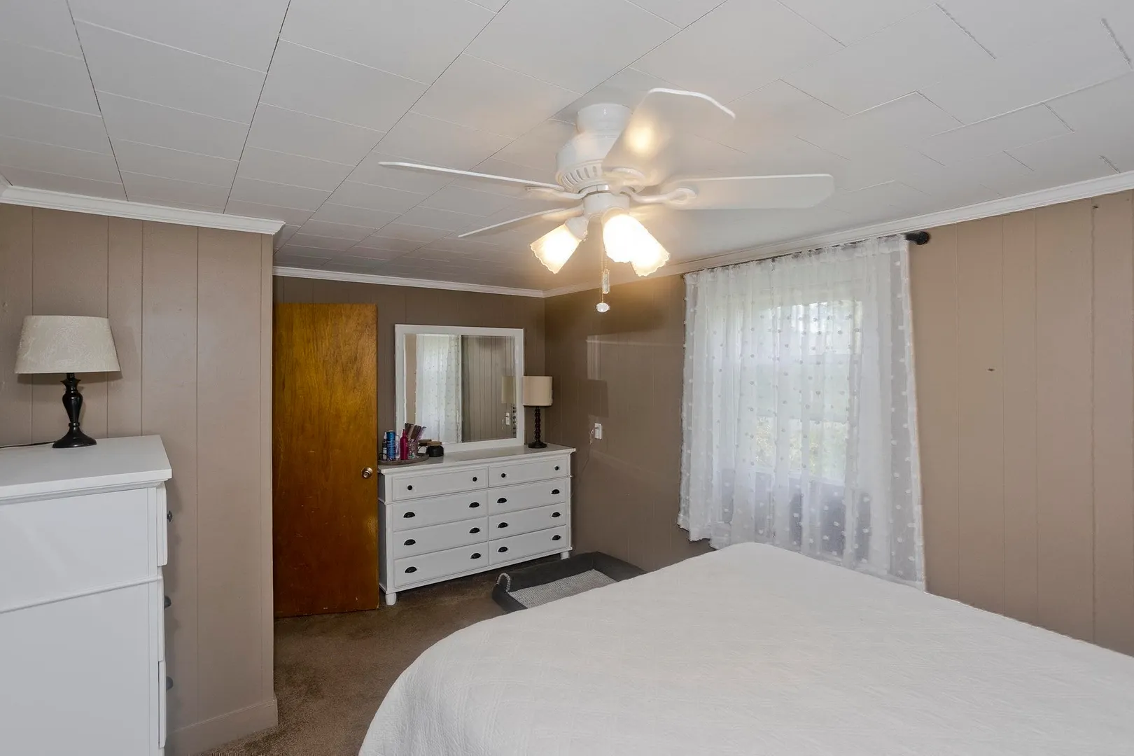 35 Pinehurst St Photo 17