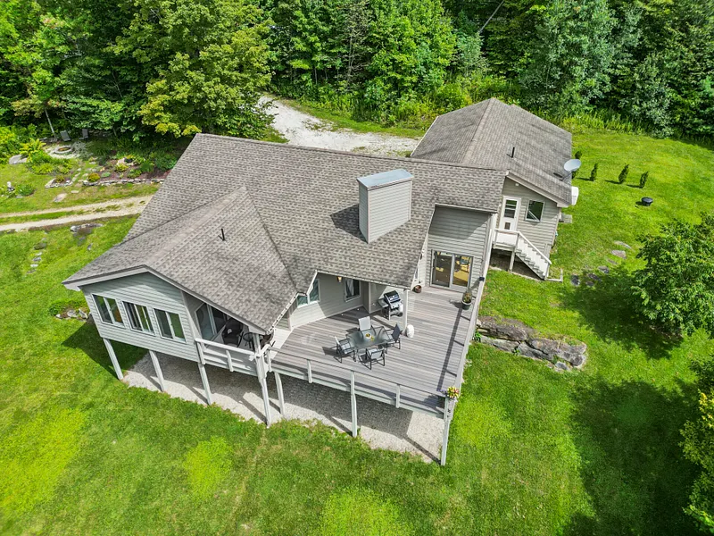 140 Leland Rd Photo 12