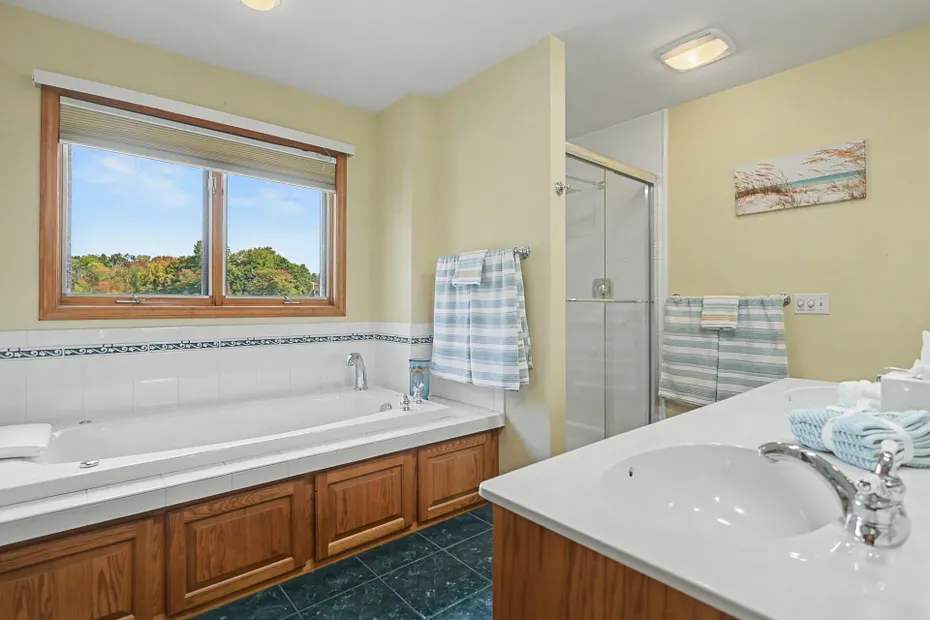 94 Tomlinson Road Photo 19