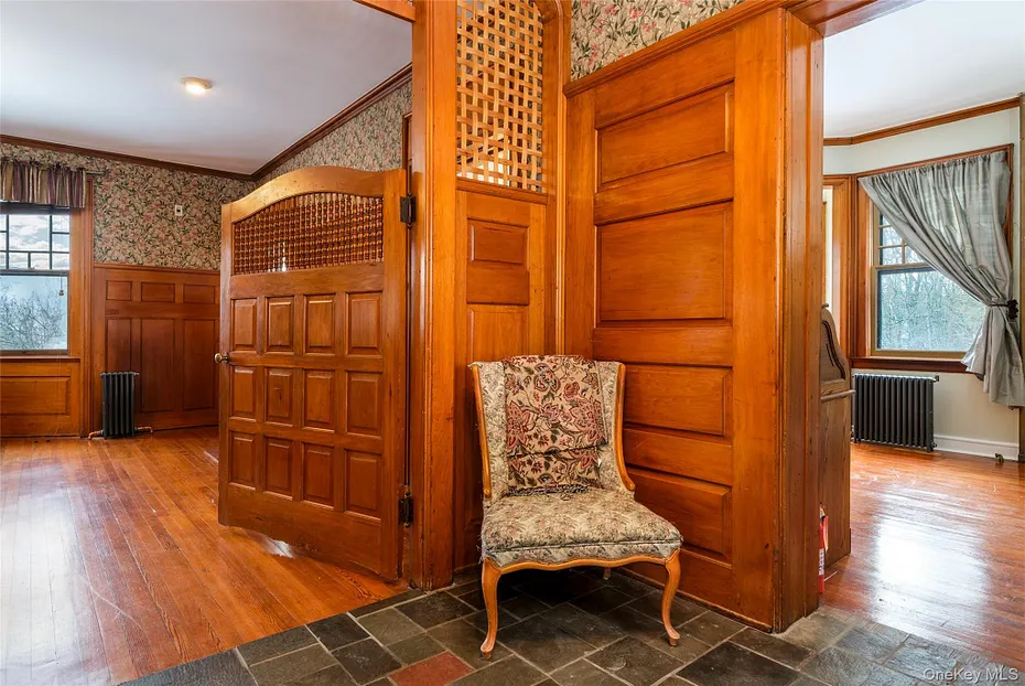 6 Westridge Road Photo 12