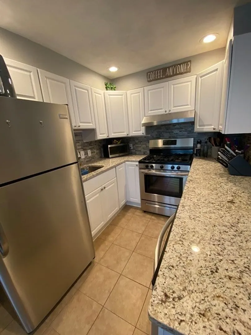 14 Mallet St #1 Photo 9