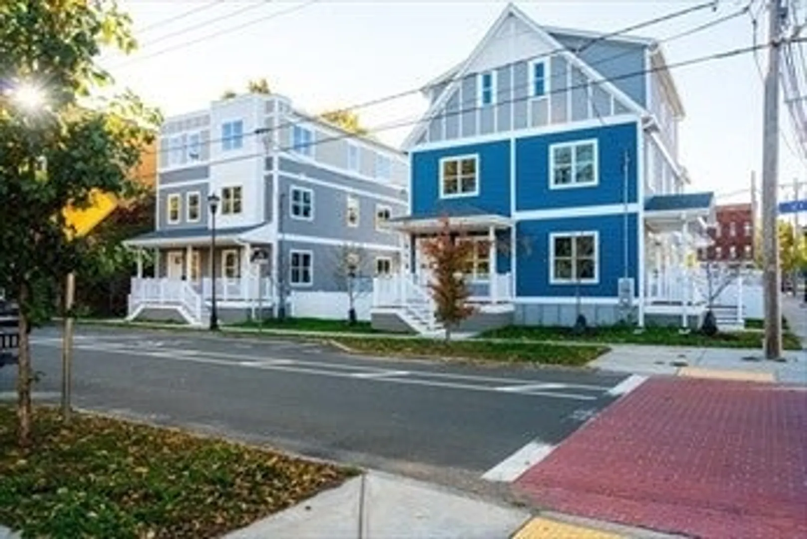 680 South East St. Photo 2