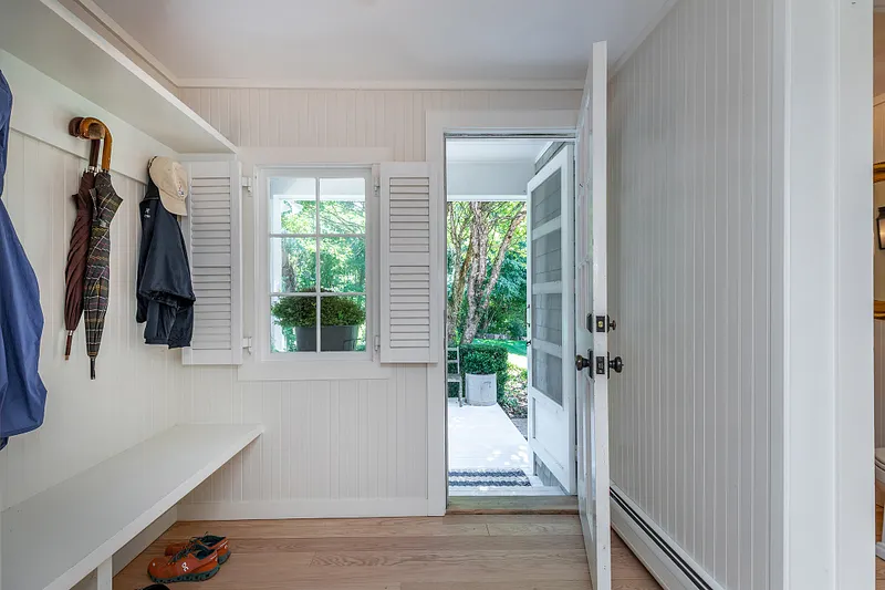 135 Wykeham Road Photo 17