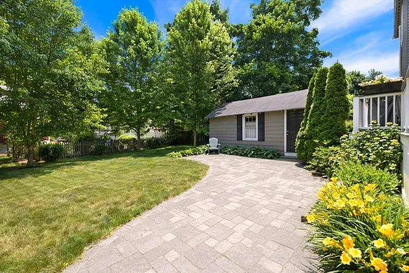 71 Grove Street Photo 28