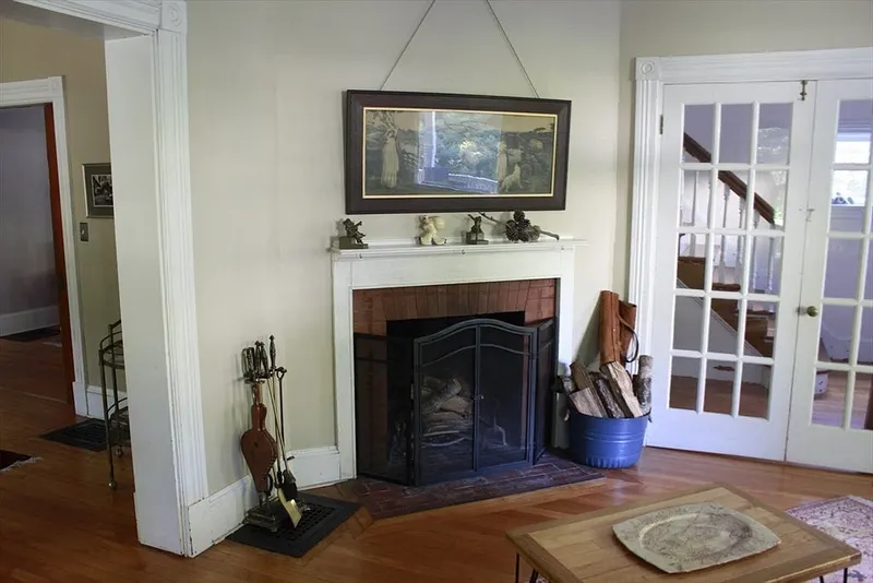 254 Lincoln Photo 8