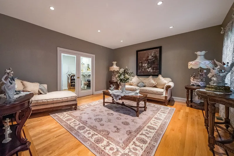 420 Summer Hill Road Photo 5